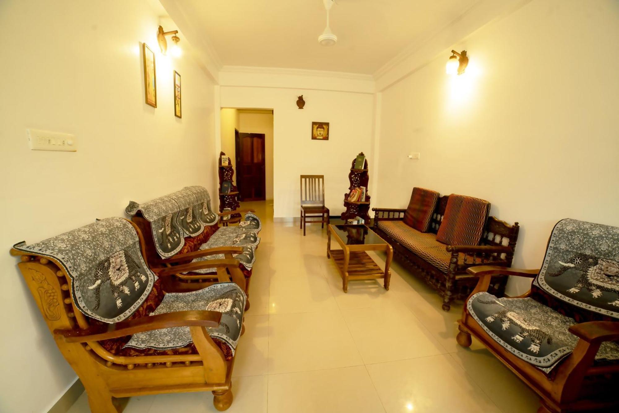 Tippys Beach Resort Kovalam Exteriör bild